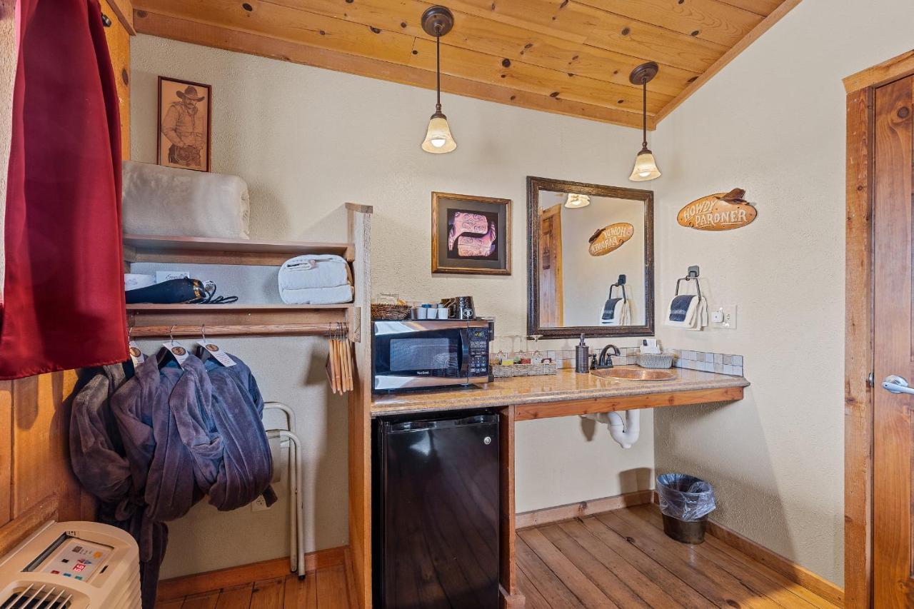 Bed and Breakfast Trapper'S Rendezvous Вильямс Экстерьер фото