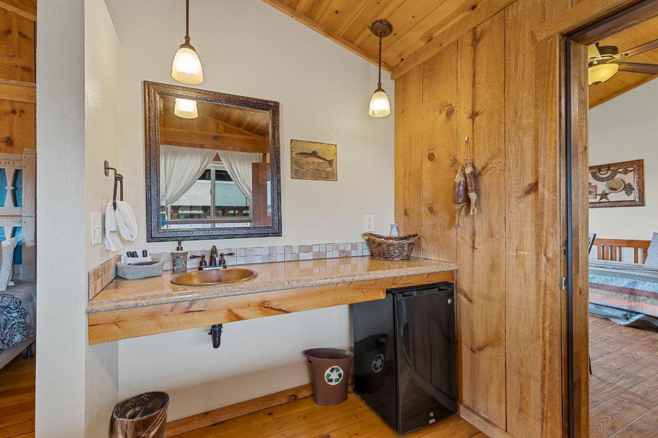 Bed and Breakfast Trapper'S Rendezvous Вильямс Экстерьер фото